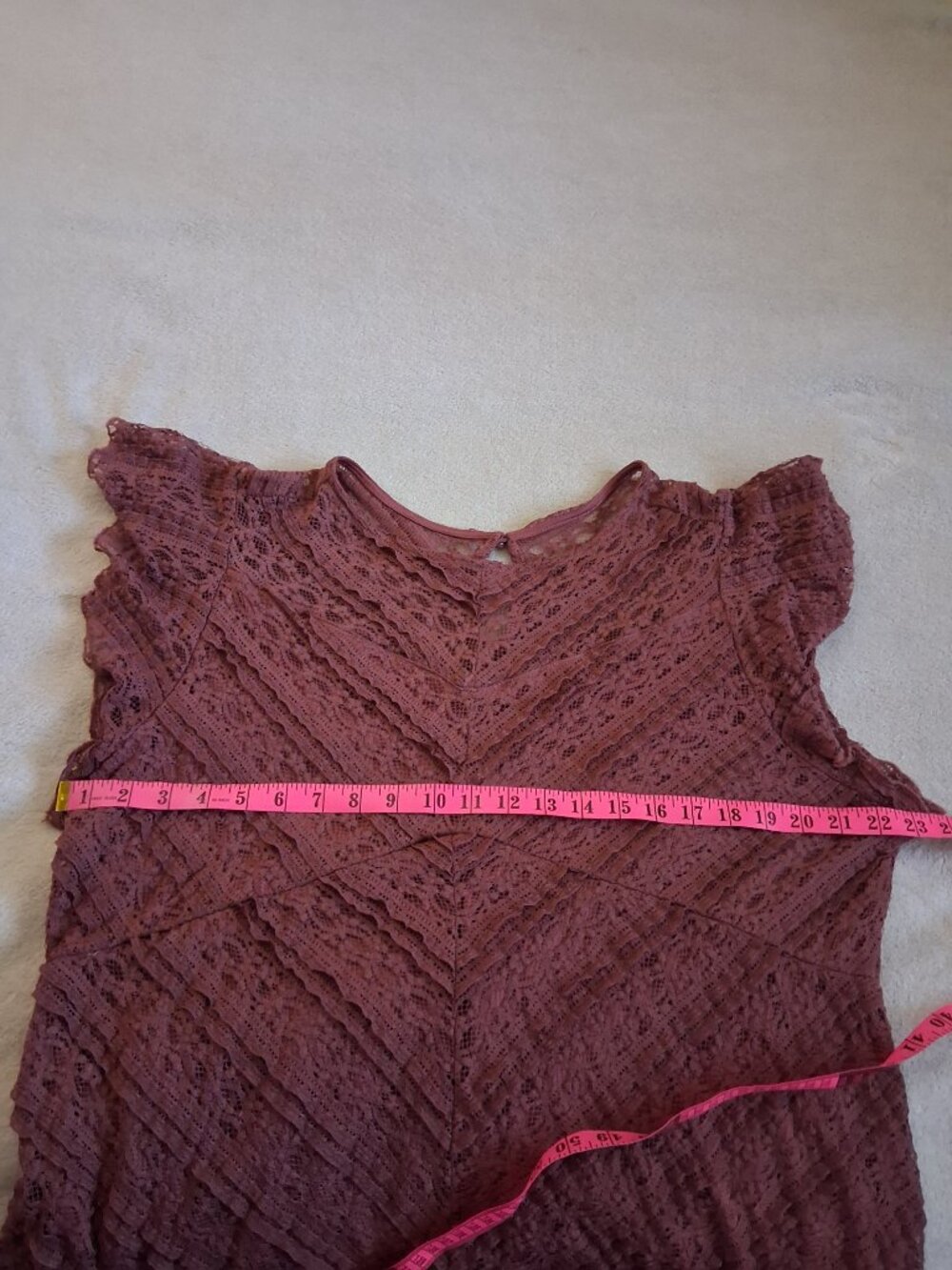 Torrid Women's Size 3X Dusty Rose Lace Babydoll Crewneck Sharkbite Hem Top - Picture 12 of 13